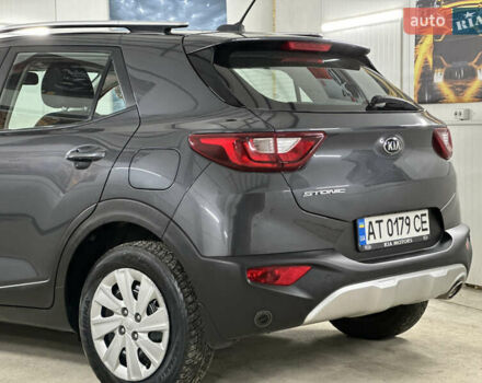 Серый Киа Stonic, объемом двигателя 1.4 л и пробегом 137 тыс. км за 11850 $, фото 35 на Automoto.ua