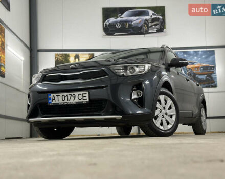 Серый Киа Stonic, объемом двигателя 1.4 л и пробегом 137 тыс. км за 11850 $, фото 15 на Automoto.ua