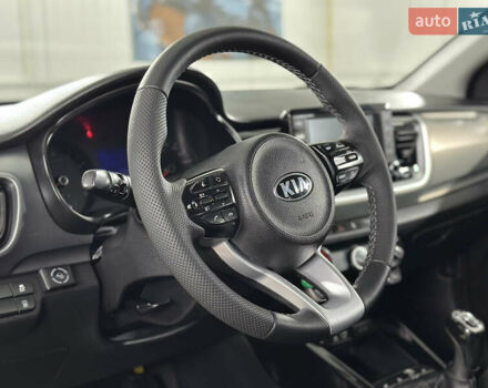 Серый Киа Stonic, объемом двигателя 1.4 л и пробегом 137 тыс. км за 11850 $, фото 67 на Automoto.ua
