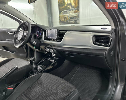Серый Киа Stonic, объемом двигателя 1.4 л и пробегом 137 тыс. км за 11850 $, фото 81 на Automoto.ua