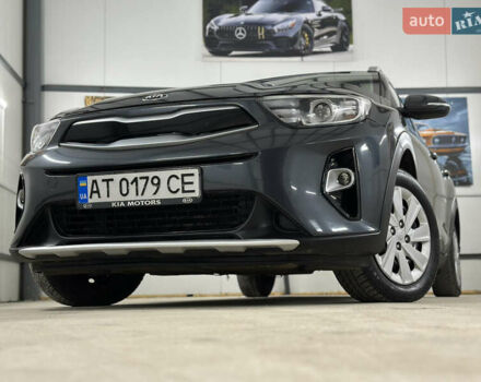 Серый Киа Stonic, объемом двигателя 1.4 л и пробегом 137 тыс. км за 11850 $, фото 16 на Automoto.ua