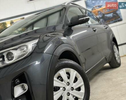 Серый Киа Stonic, объемом двигателя 1.4 л и пробегом 137 тыс. км за 11850 $, фото 21 на Automoto.ua