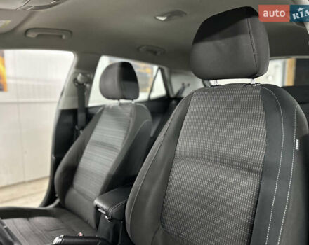 Серый Киа Stonic, объемом двигателя 1.4 л и пробегом 137 тыс. км за 11850 $, фото 79 на Automoto.ua