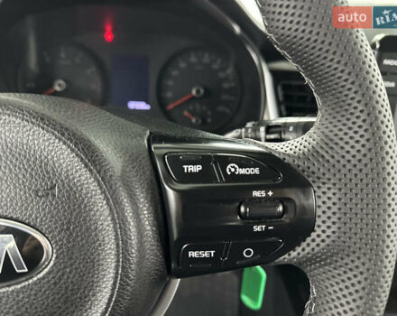 Серый Киа Stonic, объемом двигателя 1.4 л и пробегом 137 тыс. км за 11850 $, фото 71 на Automoto.ua