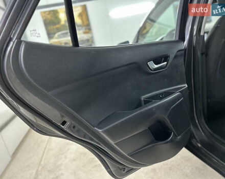 Серый Киа Stonic, объемом двигателя 1.4 л и пробегом 137 тыс. км за 11850 $, фото 97 на Automoto.ua