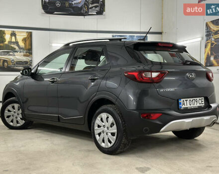Серый Киа Stonic, объемом двигателя 1.4 л и пробегом 137 тыс. км за 11850 $, фото 33 на Automoto.ua