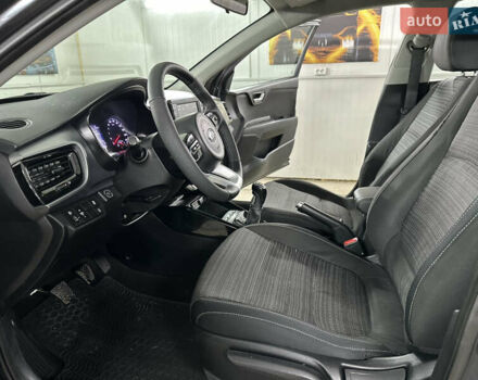 Серый Киа Stonic, объемом двигателя 1.4 л и пробегом 137 тыс. км за 11850 $, фото 77 на Automoto.ua