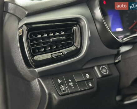 Серый Киа Stonic, объемом двигателя 1.4 л и пробегом 137 тыс. км за 11850 $, фото 68 на Automoto.ua