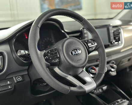 Серый Киа Stonic, объемом двигателя 1.4 л и пробегом 137 тыс. км за 11850 $, фото 69 на Automoto.ua