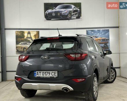 Серый Киа Stonic, объемом двигателя 1.4 л и пробегом 137 тыс. км за 11850 $, фото 49 на Automoto.ua