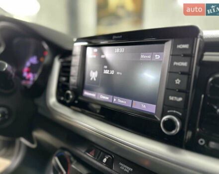 Серый Киа Stonic, объемом двигателя 1.4 л и пробегом 137 тыс. км за 11850 $, фото 90 на Automoto.ua