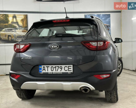 Серый Киа Stonic, объемом двигателя 1.4 л и пробегом 137 тыс. км за 11850 $, фото 51 на Automoto.ua