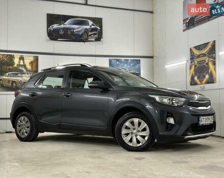 Серый Киа Stonic, объемом двигателя 1.4 л и пробегом 137 тыс. км за 11850 $, фото 11 на Automoto.ua