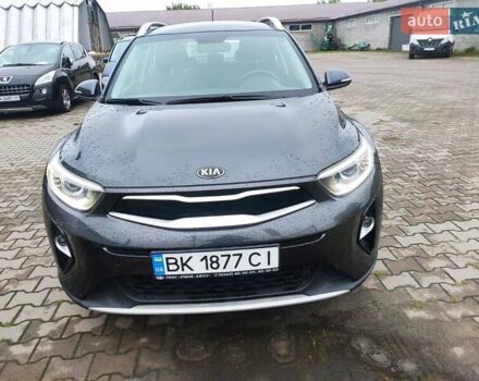 Сірий Кіа Stonic, об'ємом двигуна 1.37 л та пробігом 58 тис. км за 17000 $, фото 1 на Automoto.ua
