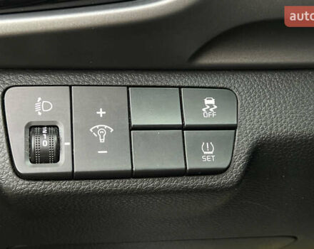 Серый Киа Stonic, объемом двигателя 1.37 л и пробегом 83 тыс. км за 18500 $, фото 18 на Automoto.ua