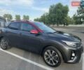 Серый Киа Stonic, объемом двигателя 1.37 л и пробегом 76 тыс. км за 18000 $, фото 1 на Automoto.ua
