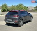 Серый Киа Stonic, объемом двигателя 1.37 л и пробегом 57 тыс. км за 19500 $, фото 4 на Automoto.ua