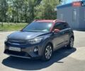 Серый Киа Stonic, объемом двигателя 1.37 л и пробегом 57 тыс. км за 19500 $, фото 1 на Automoto.ua