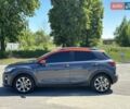 Серый Киа Stonic, объемом двигателя 1.37 л и пробегом 57 тыс. км за 19500 $, фото 2 на Automoto.ua