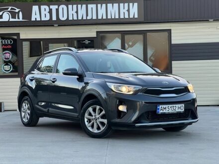 Сірий Кіа Stonic, об'ємом двигуна 1.4 л та пробігом 45 тис. км за 18350 $, фото 1 на Automoto.ua