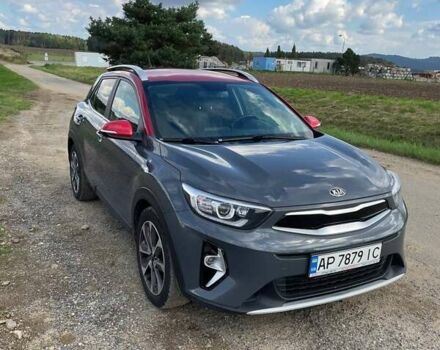 Сірий Кіа Stonic, об'ємом двигуна 1.37 л та пробігом 73 тис. км за 15800 $, фото 1 на Automoto.ua