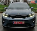 Синий Киа Stonic, объемом двигателя 1.6 л и пробегом 144 тыс. км за 15955 $, фото 2 на Automoto.ua