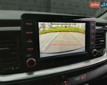 Синий Киа Stonic, объемом двигателя 1.6 л и пробегом 144 тыс. км за 15955 $, фото 20 на Automoto.ua