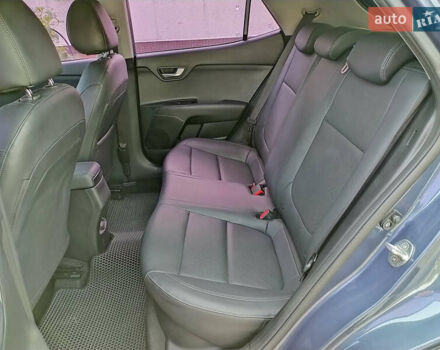 Синий Киа Stonic, объемом двигателя 1.6 л и пробегом 134 тыс. км за 16555 $, фото 14 на Automoto.ua