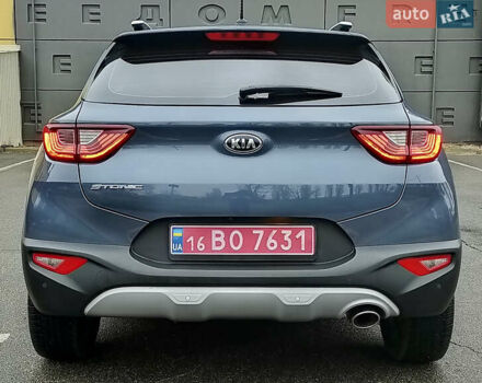 Синий Киа Stonic, объемом двигателя 1.6 л и пробегом 144 тыс. км за 15955 $, фото 7 на Automoto.ua