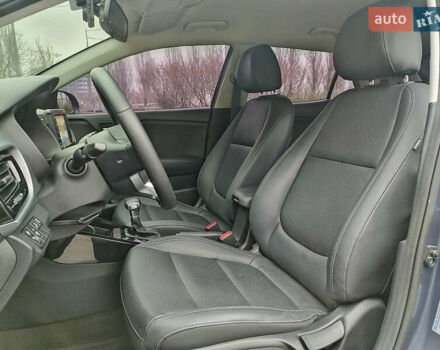 Синий Киа Stonic, объемом двигателя 1.6 л и пробегом 144 тыс. км за 15955 $, фото 14 на Automoto.ua