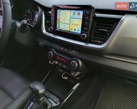 Синий Киа Stonic, объемом двигателя 1.6 л и пробегом 134 тыс. км за 16555 $, фото 20 на Automoto.ua
