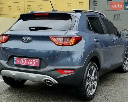 Синий Киа Stonic, объемом двигателя 1.6 л и пробегом 144 тыс. км за 15955 $, фото 9 на Automoto.ua