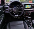 Синий Киа Stonic, объемом двигателя 1.6 л и пробегом 134 тыс. км за 16555 $, фото 1 на Automoto.ua