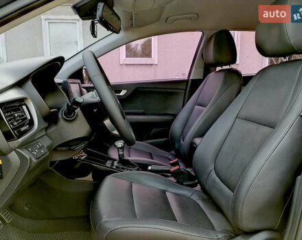 Синий Киа Stonic, объемом двигателя 1.6 л и пробегом 134 тыс. км за 16555 $, фото 10 на Automoto.ua