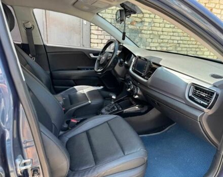 Синий Киа Stonic, объемом двигателя 1.6 л и пробегом 95 тыс. км за 11100 $, фото 5 на Automoto.ua