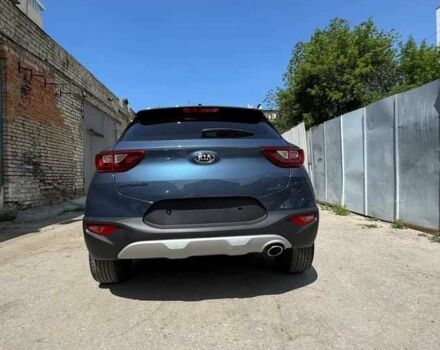 Синий Киа Stonic, объемом двигателя 1.6 л и пробегом 95 тыс. км за 11100 $, фото 3 на Automoto.ua