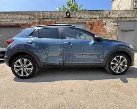 Синий Киа Stonic, объемом двигателя 1.6 л и пробегом 95 тыс. км за 11100 $, фото 2 на Automoto.ua