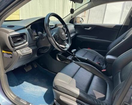 Синий Киа Stonic, объемом двигателя 1.6 л и пробегом 95 тыс. км за 11100 $, фото 4 на Automoto.ua
