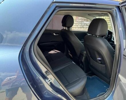 Синий Киа Stonic, объемом двигателя 1.6 л и пробегом 95 тыс. км за 11100 $, фото 7 на Automoto.ua