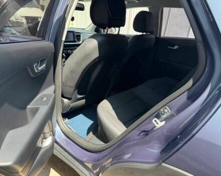 Синий Киа Stonic, объемом двигателя 1.6 л и пробегом 95 тыс. км за 11100 $, фото 6 на Automoto.ua