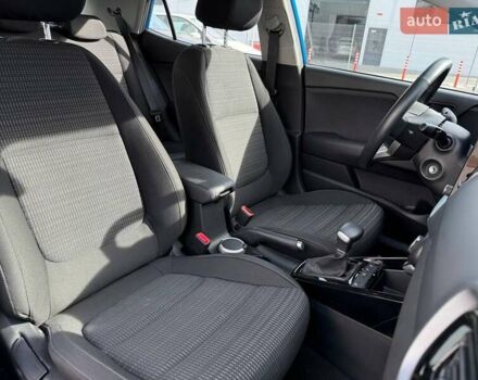 Киа Stonic 2020 в Одессе на Automoto.ua Синий Киа Stonic, объемом двигателя 1.37 л и пробегом 12 тыс. км за 18881 $, фото 18 на Automoto.ua