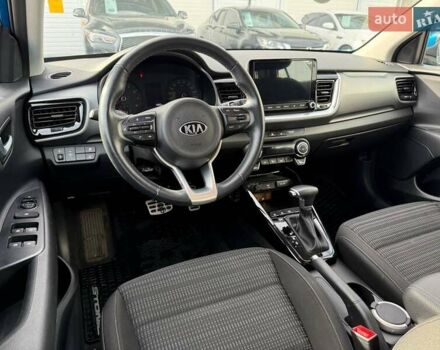 Киа Stonic 2020 в Одессе на Automoto.ua Синий Киа Stonic, объемом двигателя 1.37 л и пробегом 12 тыс. км за 18881 $, фото 11 на Automoto.ua