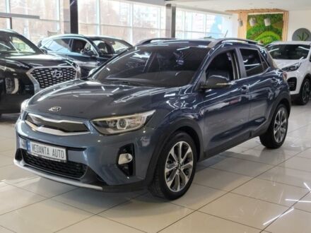 Синий Киа Stonic, объемом двигателя 1.6 л и пробегом 139 тыс. км за 17000 $, фото 1 на Automoto.ua