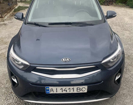 Синий Киа Stonic, объемом двигателя 1.37 л и пробегом 108 тыс. км за 13100 $, фото 1 на Automoto.ua