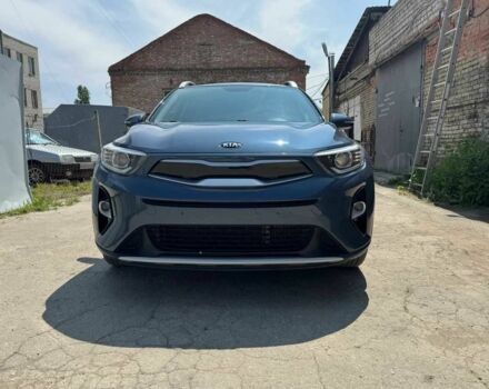 Синий Киа Stonic, объемом двигателя 1.6 л и пробегом 95 тыс. км за 14500 $, фото 1 на Automoto.ua