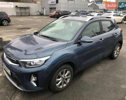 Синий Киа Stonic, объемом двигателя 1.37 л и пробегом 53 тыс. км за 16709 $, фото 1 на Automoto.ua