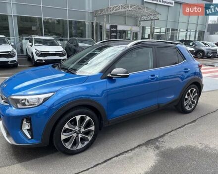 Синий Киа Stonic, объемом двигателя 1.37 л и пробегом 81 тыс. км за 17286 $, фото 1 на Automoto.ua