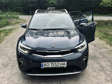 Киа Stonic 2020 в Виноградове на Automoto.ua Синий Киа Stonic, объемом двигателя 1.37 л и пробегом 18 тыс. км за 20000 $, фото 1 на Automoto.ua
