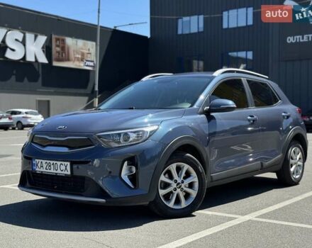Синій Кіа Stonic, об'ємом двигуна 1.37 л та пробігом 30 тис. км за 16700 $, фото 1 на Automoto.ua