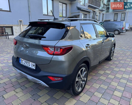 Зеленый Киа Stonic, объемом двигателя 1.37 л и пробегом 117 тыс. км за 11950 $, фото 8 на Automoto.ua